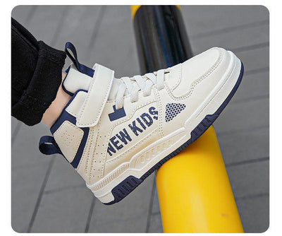 Udendørs sneakers til børn på gaden - poppivie