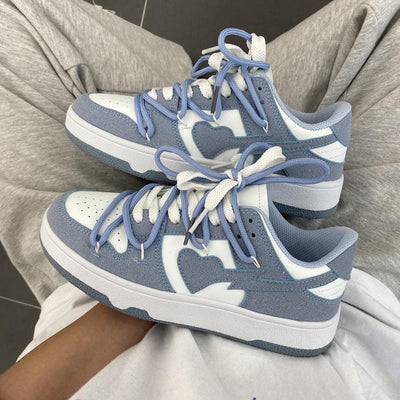 Sneakers med hjertemønster fra Poppivie - poppivie
