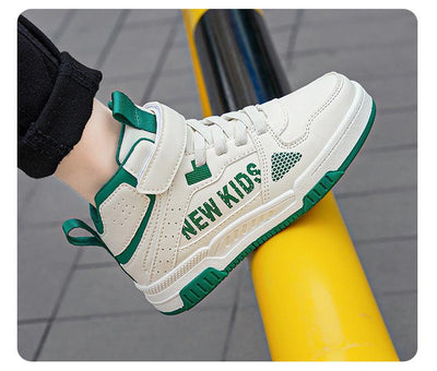 Udendørs sneakers til børn på gaden - poppivie